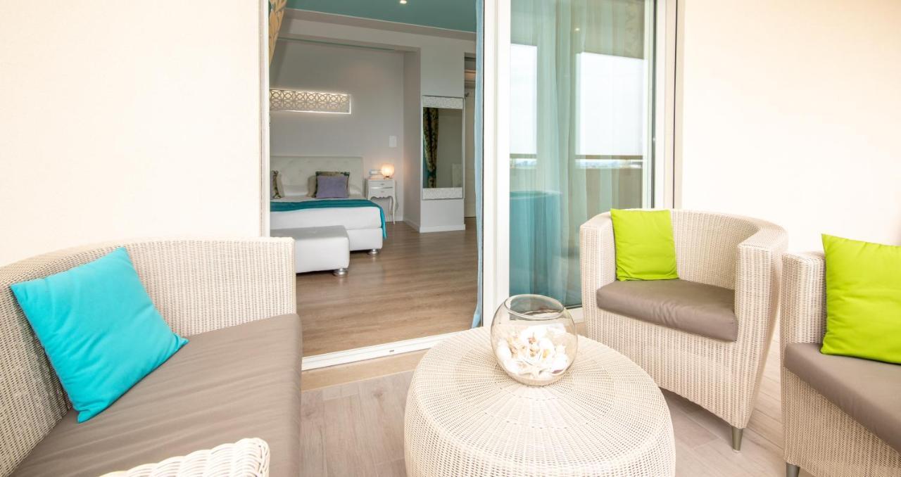 Hotel Carlton Lido di Jesolo Buitenkant foto
